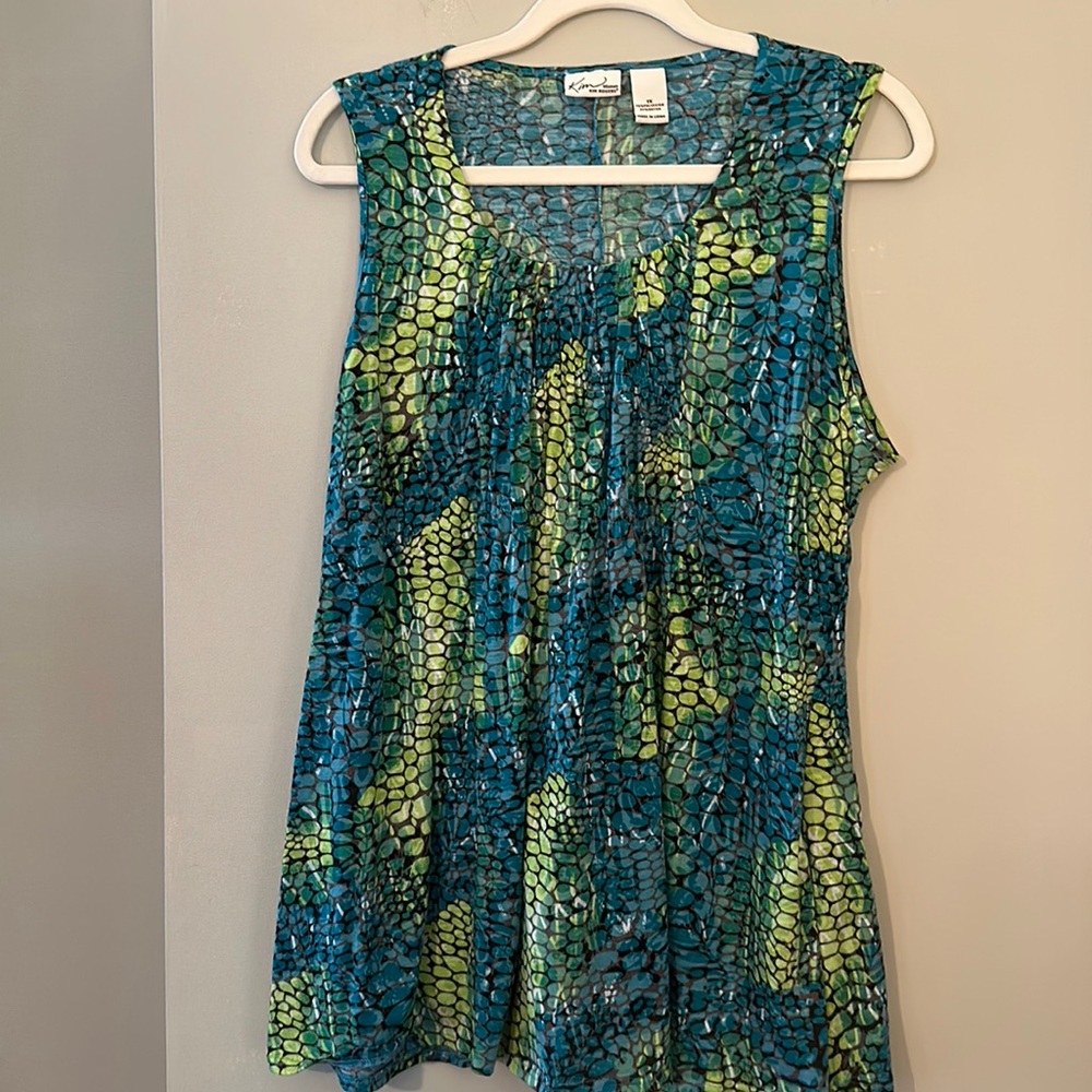 Kim Rogers woman. Sleeveless top 1X